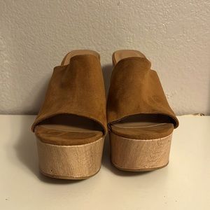 Clog heels 5 1/2 bamboo